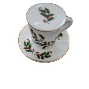 All The Trimmings Royal Gallery CHRISTMAS HOLLY Porcelain lided Mug & Saucer set